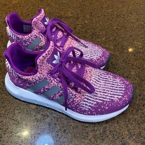Used Adidas Swift Run Shoes Size 7 - fits like 8